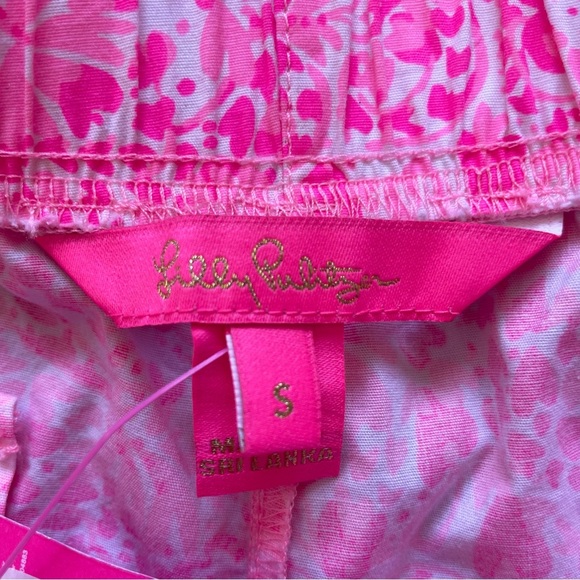 Lilly Pulitzer Pink Patterned Ocean View Shorts - Picture 3 of 9